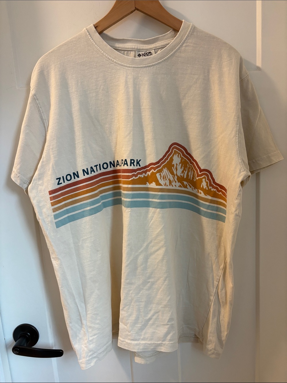 Zion National Park Graphic Tee - Cream Short Sleeve